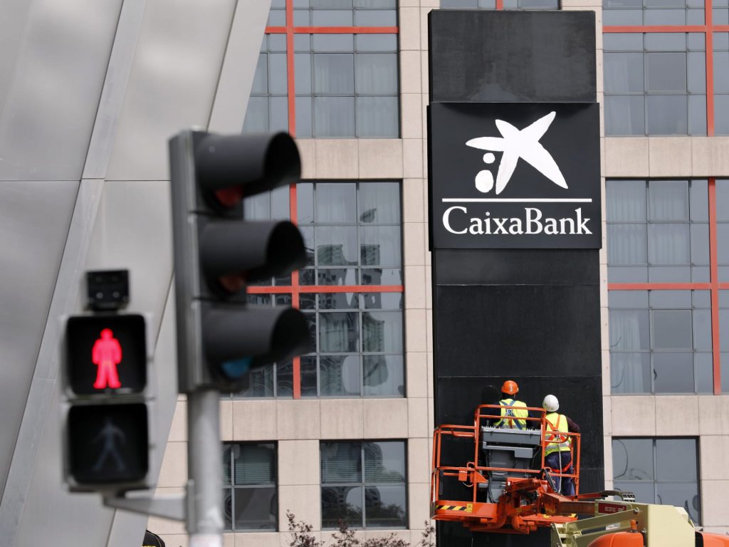 CaixaBank se encuentra en una situación compleja y no acaba de despegar